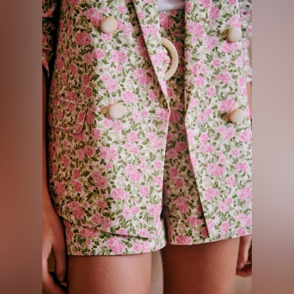 Sezane Rome Shorts Peonies Pink Green Floral Size 38 US 6 - Picture 2 of 9